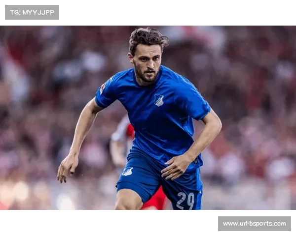 霍芬海姆小将赛后向球迷致谢，德甲传承精神可见